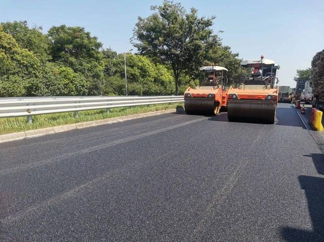 创新实践 张家港市干线公路养护工程首试钢渣沥青混合料试验段
